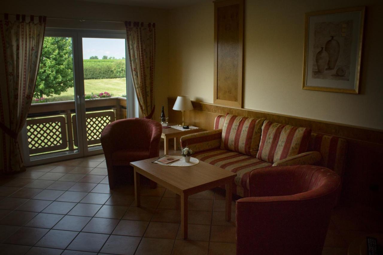 Gaestehaus Vinetum Altdorf  外观 照片